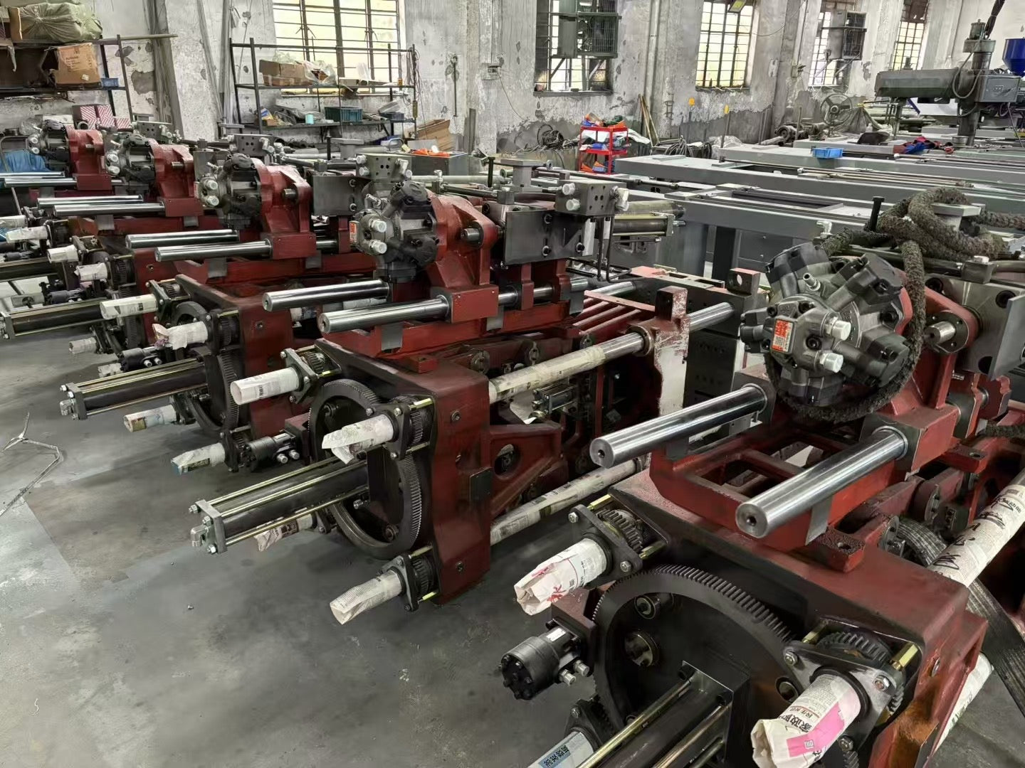 170 tons injection molding machine